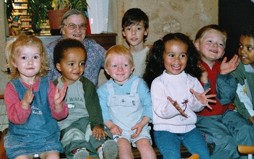 Photo de ma grand et ses premiers petits-enfants